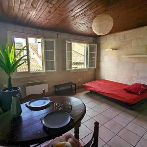  Appartement Hypercentre, Place Pie, Amphoux Charmants Ou Proche De La Gare Parkings Et Palais Des Papes
